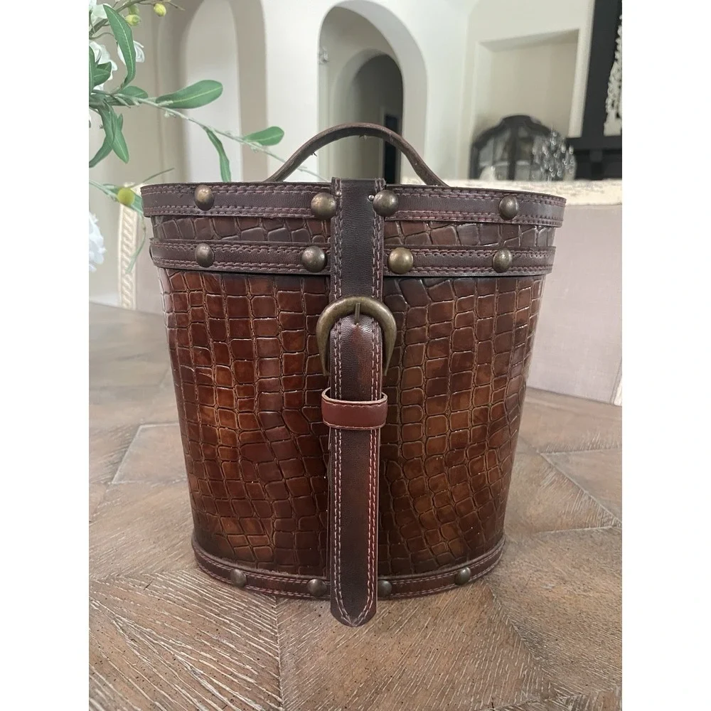 Vtg  Train Case Faux Alligator Croc Leather Wood Oval Shaped  Storage Box Strap
